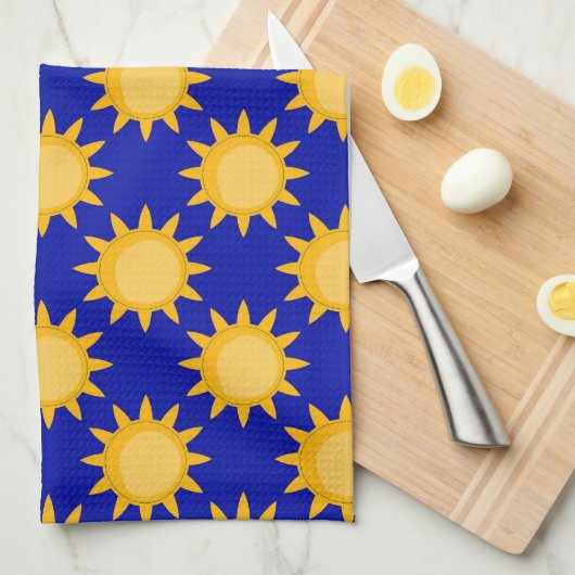 Sonnenschein-Sonnenmuster-Design auf Blau  Geschirrtuch (Viertel Falte)