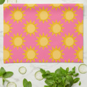 Sonnenschein-Sonnenmuster-Design auf Rosa Geschirrtuch (Gefaltet)