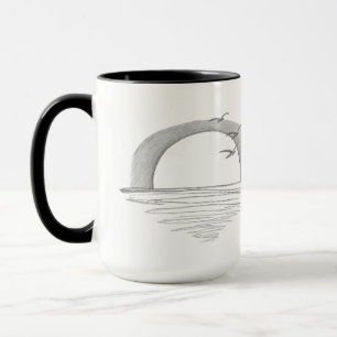 Sonnenschein untergeht auf Wasser mit Vögeln Tasse