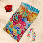 Sonnenschirme im Sandstrand Strandtuch