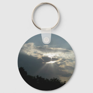 Sonnenstrahlen, die durch den Schlüsselanhänger de