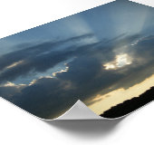 Sonnenstrahlen durch die Wolken Poster (Ecke)