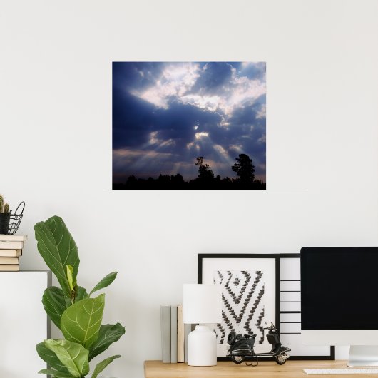 Sonnenstrahlen durch Wolken Poster (Heimbüro)