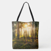 Sonnenstrahlen leuchten im Kiefernwald Tasche (Rückseite)