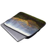 Sonnenstrahlen über den Shirakami-Sanchi-Bergen Laptopschutzhülle (Vorne Knopf)