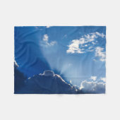 Sonnenstrahlen Wandkunst Blauer Himmel Minimalist  Fleecedecke (Vorderseite (Horizontal))