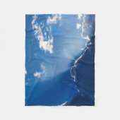Sonnenstrahlen Wandkunst Blauer Himmel Minimalist  Fleecedecke (Vorderseite)