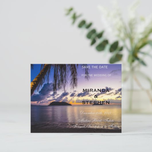 Sonnenstrand Save the Date Ankündigungspostkarte (Stehend Vorderseite)