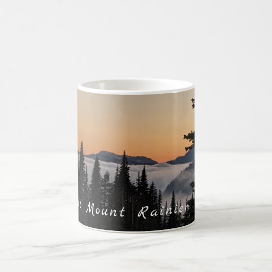 Sonnenuntergang am Berg Rainier Kaffeetasse (Mittel)