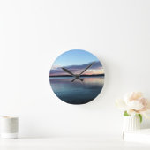 Sonnenuntergang am Crescent Lake, OR Runde Wanduhr (Zuhause)