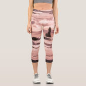 Sonnenuntergang am schwarzen Sandstrand Reynisfjar Capri Leggings (Vorderseite)