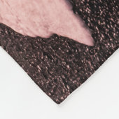 Sonnenuntergang am schwarzen Sandstrand Reynisfjar Fleecedecke (Ecke)