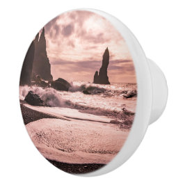 Sonnenuntergang am schwarzen Sandstrand Reynisfjar Keramikknauf