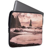 Sonnenuntergang am schwarzen Sandstrand Reynisfjar Laptopschutzhülle (Vorne Rechts)