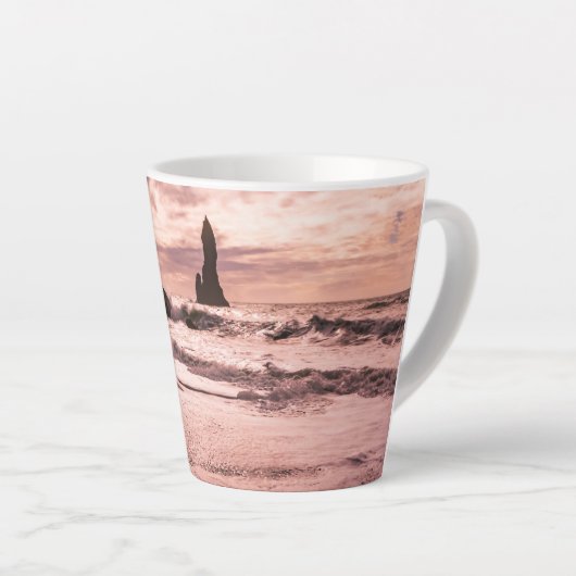 Sonnenuntergang am schwarzen Sandstrand Reynisfjar Milchtasse (Rechte Ecke)