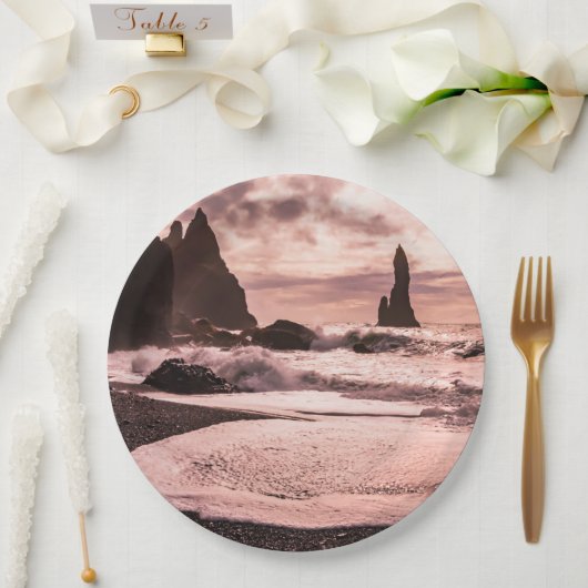 Sonnenuntergang am schwarzen Sandstrand Reynisfjar Pappteller (Hochzeit)