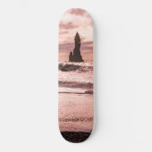 Sonnenuntergang am schwarzen Sandstrand Reynisfjar Skateboard (Vorderseite)