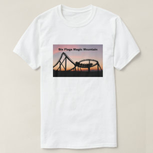 Sonnenuntergang am Sechs Fahnen Zauberberg T-Shirt
