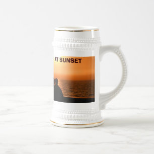 Sonnenuntergang, am SONNENUNTERGANG, Mojis an Bierglas