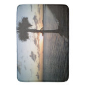 Sonnenuntergang am Strand Badematte (Vorderseite Vertikal)