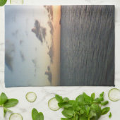 Sonnenuntergang am Strand Geschirrtuch (Gefaltet)