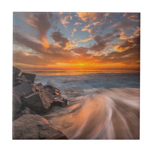 Sonnenuntergang am Strand von Tamarach Fliese (Vorderseite)