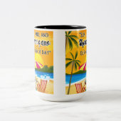 Sonnenuntergang am Strand Zweifarbige Tasse (Mittel)