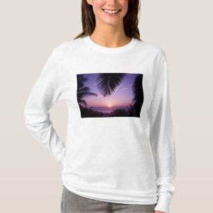 Sonnenuntergang am West End, Cayman Brac, Cayman I T-Shirt