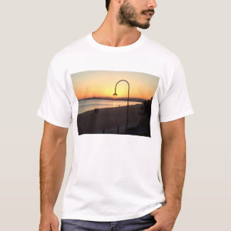 Sonnenuntergang an Strand St. Kilda T-Shirt