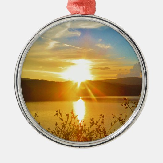 Sonnenuntergang auf dem Bergsee Arrowhead Silbernes Ornament (Vorne)