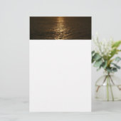 Sonnenuntergang auf dem Wasser Abstrakte Ozeanfoto Briefpapier (Stehend Vorderseite)