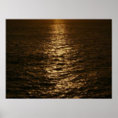 Sonnenuntergang auf dem Wasser Abstrakte Ozeanfoto Poster (Vorne)