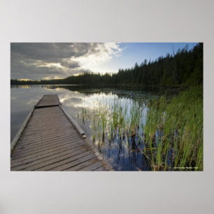 Sonnenuntergang auf einem kleinen See Poster