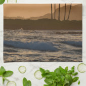 Sonnenuntergang auf Kauai Handtuch (Gefaltet)