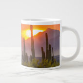Sonnenuntergang der Wüste, Arizona Jumbo-Tasse (Rechts)