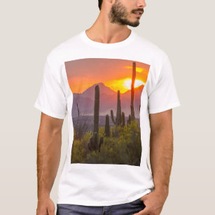 Sonnenuntergang der Wüste, Arizona T-Shirt