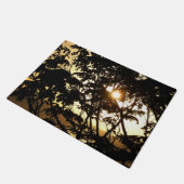 Sonnenuntergang durch Bäume I Tropische Fotografie Fußmatte (Schrägansicht)