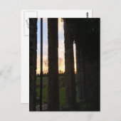 Sonnenuntergang durch die Ruinen eines mittelalter Postkarte (Vorne/Hinten)