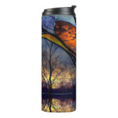 Sonnenuntergang durch festes Glas Thermosbecher (Nach links gedreht)