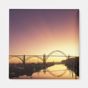 Sonnenuntergang hinter der Newport Bridge, Oregon Magnet