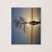 Sonnenuntergang hinter einem Baum Puzzle (Vertikal)