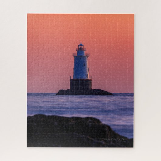 Sonnenuntergang im Leuchtturm Sakonnet auf Rhode I Puzzle (Vertikal)