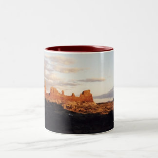 Sonnenuntergang in den Bögen, Bögen Nationalpark, Zweifarbige Tasse
