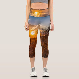 Sonnenuntergang in der Kalahari-Wüste, Namibia Capri Leggings
