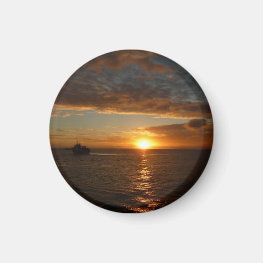 Sonnenuntergang in der tropischen Seenlandschaft S Magnet (Vorne)