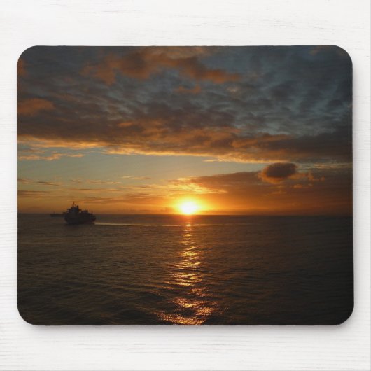 Sonnenuntergang in der tropischen Seenlandschaft S Mousepad (Vorne)