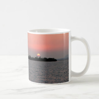 Sonnenuntergang, MangroveCay, Belize Kaffeetasse