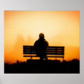Sonnenuntergang mit Mann auf der Bank Poster (Vorne)