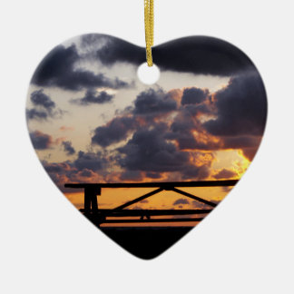 Sonnenuntergang mit Picknicktisch Keramikornament
