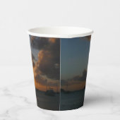 Sonnenuntergang mit Segelbooten Tropical Landscape Pappbecher (Rechts)